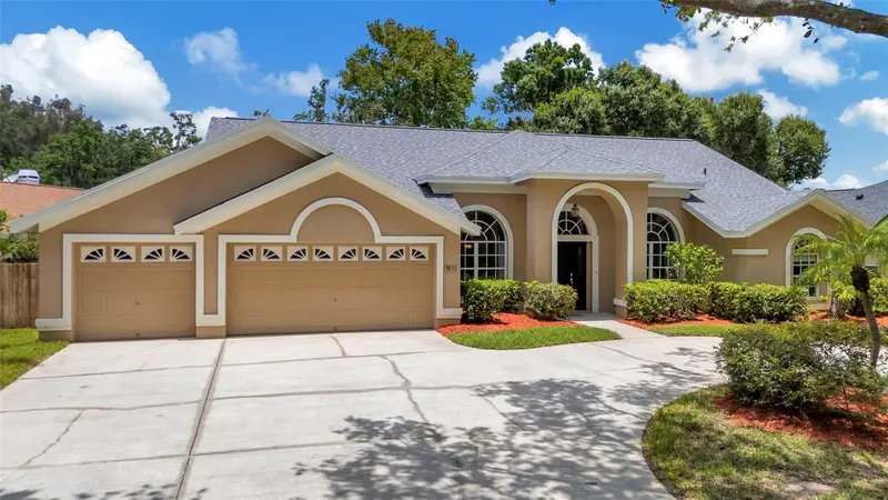 5633 Glencrest Blvd, FL