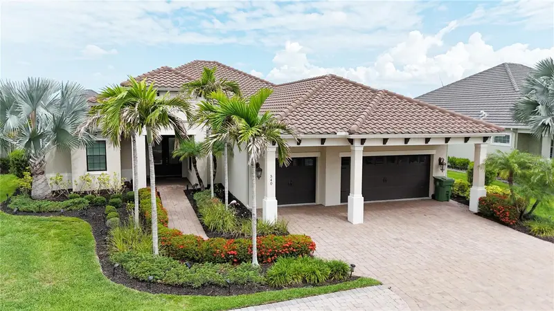 540 Regatta Way, FL