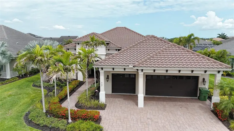 540 Regatta Way, FL