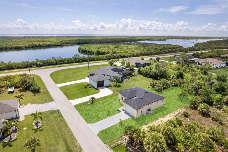 15419 Seafoam Cir, FL