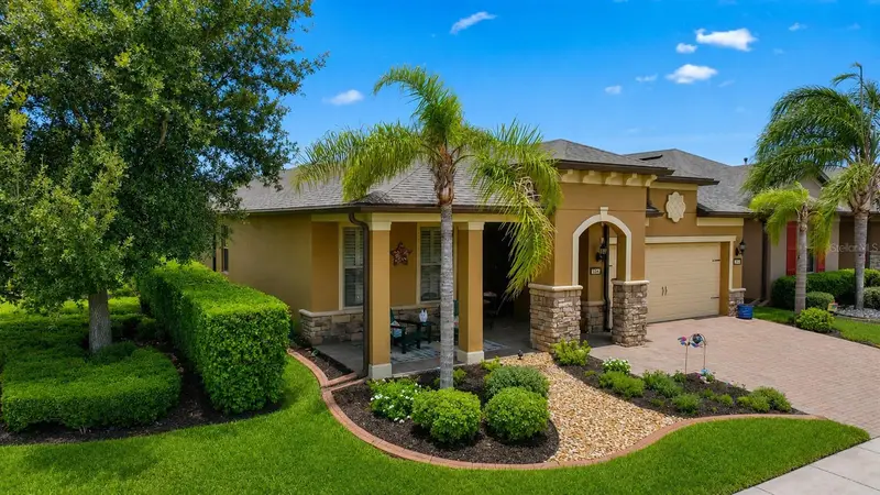 556 Zamora Way, FL