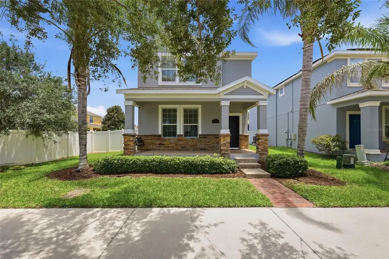 Signature Lakes listing