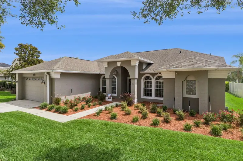 14319 Roxshire Dr, FL