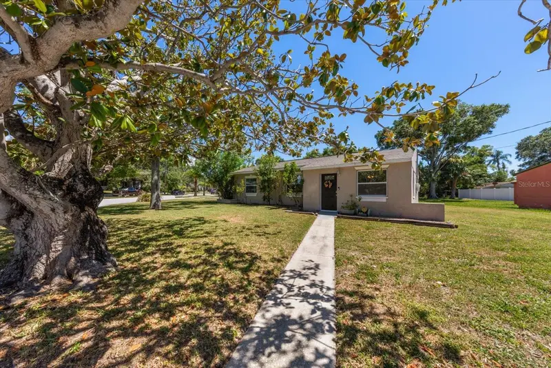 1135 Fairmont St, FL