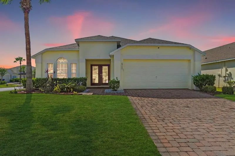 4715 Cumbrian Lakes Dr, FL
