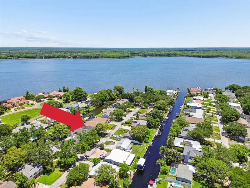 3141 N Canal Dr, FL