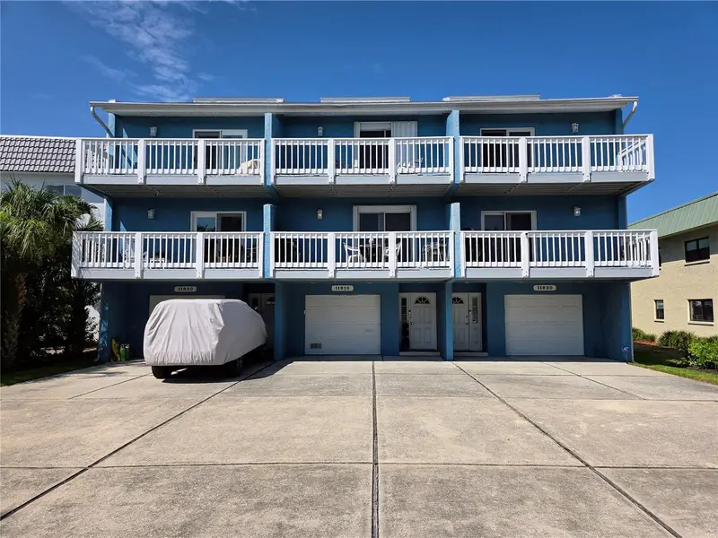 11820 Capri Cir S, FL