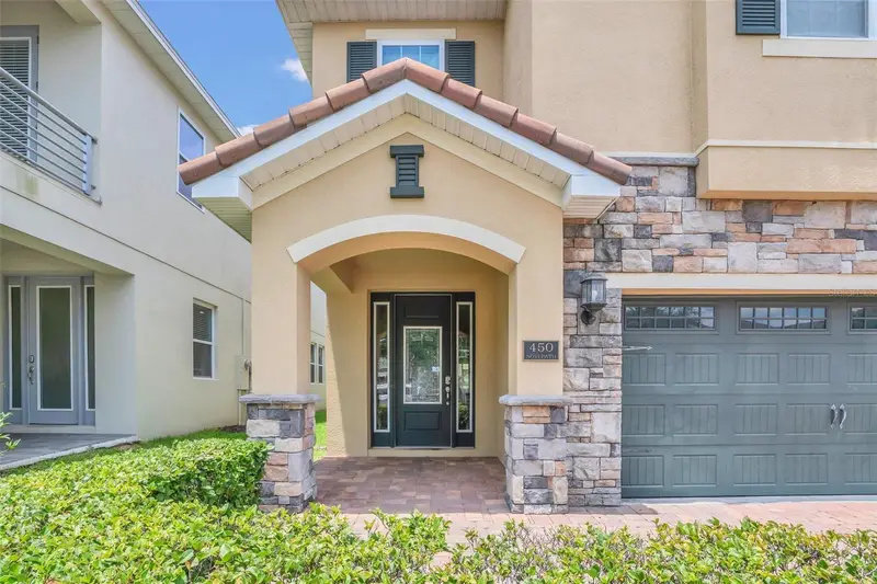 450 Novi Path, FL