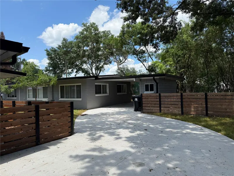 8 E Evans St #8, FL
