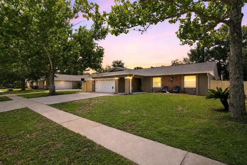 809 Big Buck Cir, FL