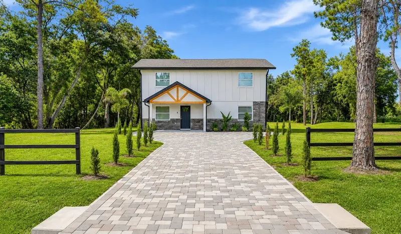 31848 Hedgerow Dr, FL