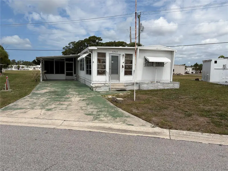 1717 Palm Springs St, FL