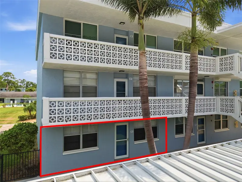 4895 Bay St Ne #101, FL