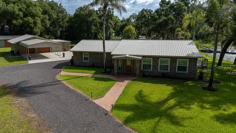 Lake Helen listing