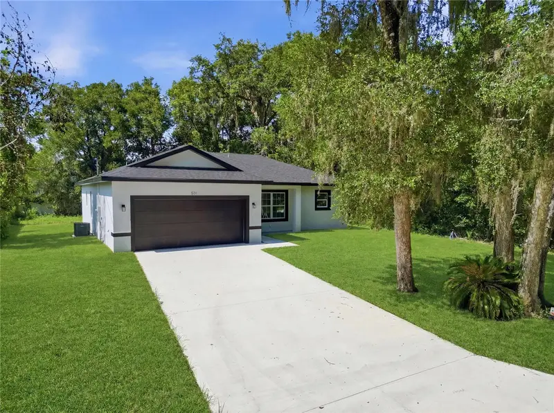 881 W Wisconsin Ave, FL