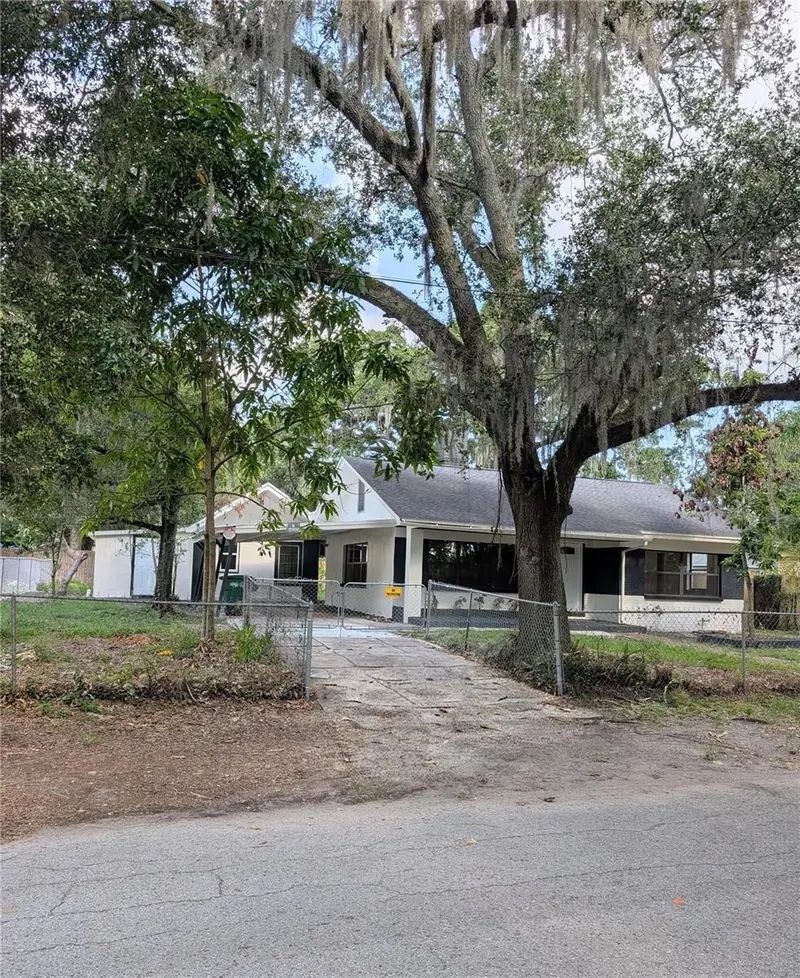 8206 N 19th St, FL