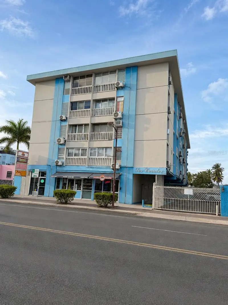 Avenue Isla Verde Cond. Los Corales #215-A, PR