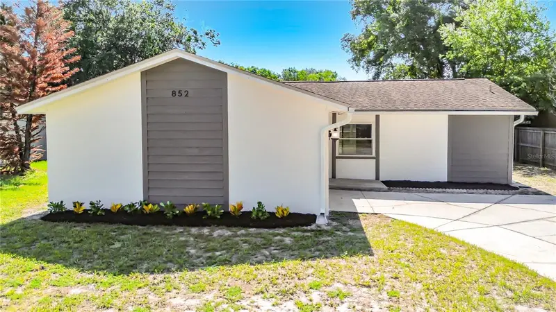 852 Cinnamon Dr, FL