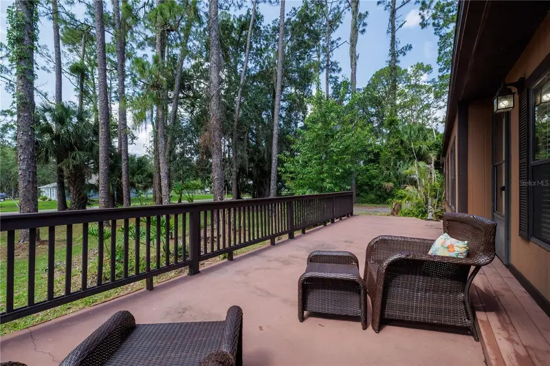 557 Newton Rd, FL