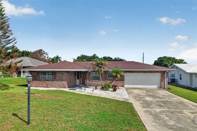 516 Alachua Dr, FL