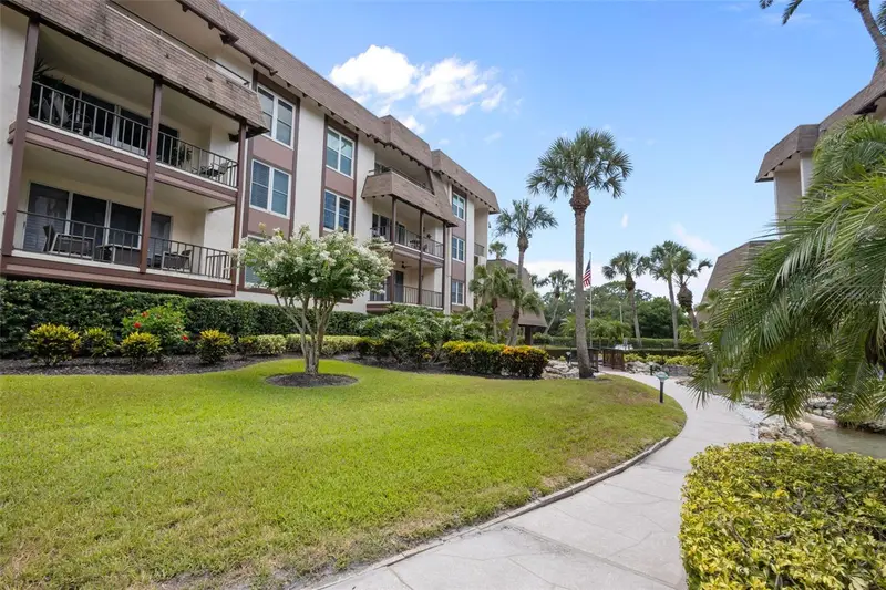 3021 Countryside Blvd #21a, FL
