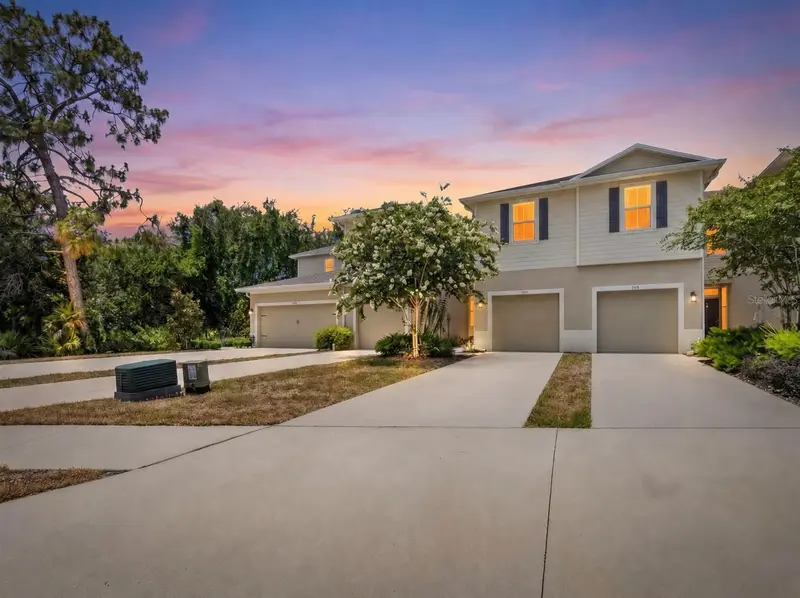 2911 Jacob Crossing Ln, FL