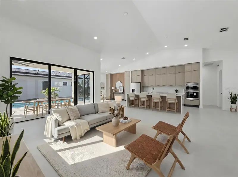 14687 Lillian Cir, FL