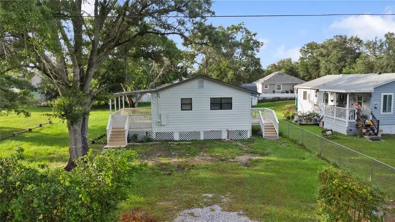 1707 1st St, FL