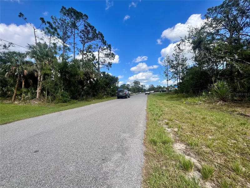 Vizza Ln, FL