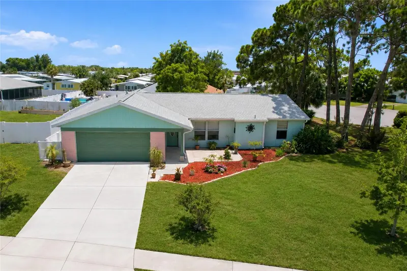 6807 36th Ave W, FL