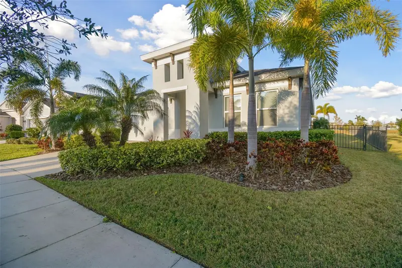 5424 Silver Sun Dr, FL