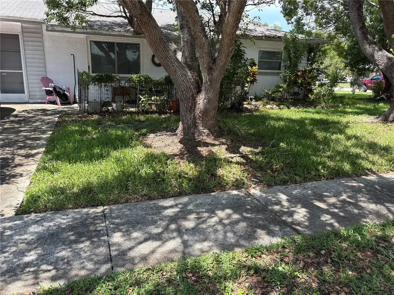 4147 Se Raccoon Loop, FL