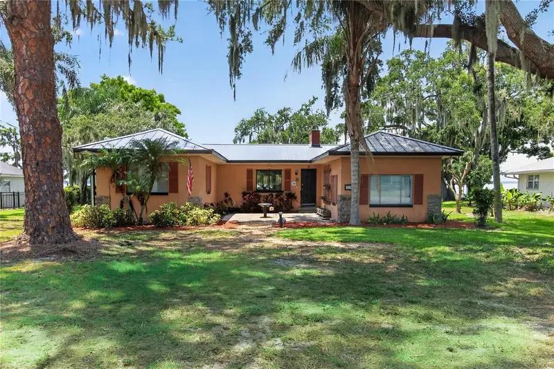 32805 Lake Eustis Dr, FL
