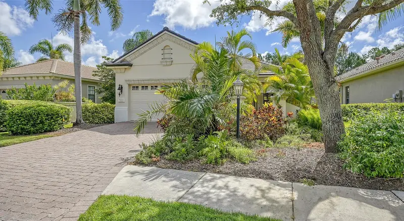7223 Presidio Gln, FL