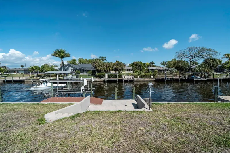 1433 Se 28th Ter, FL