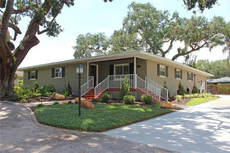 1522 Del Crest Pl, FL