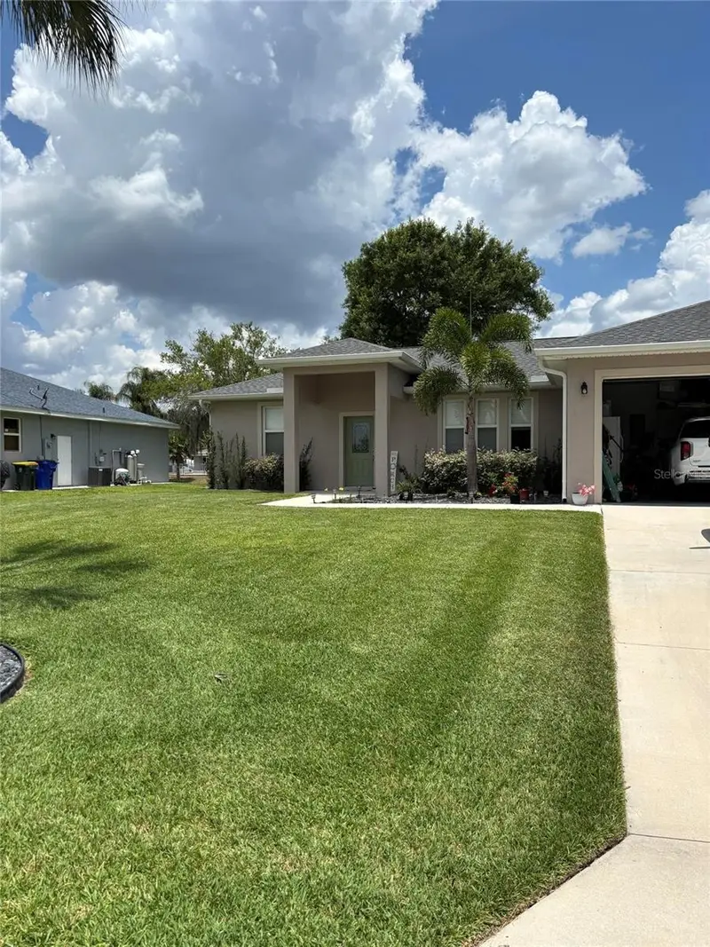 121 Daisy Ln, FL