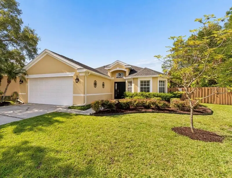 4734 Whispering Wind Ave, FL