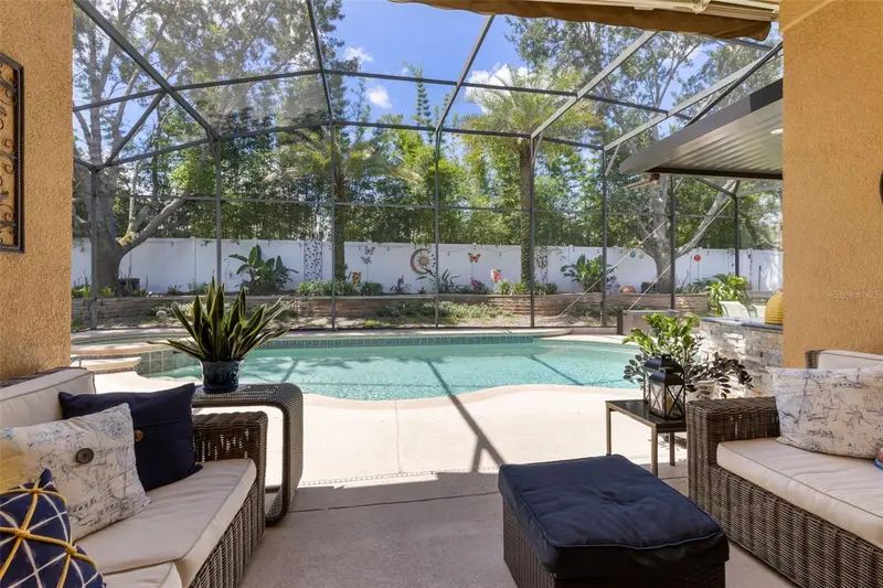 226 Alexandria Place Dr, FL