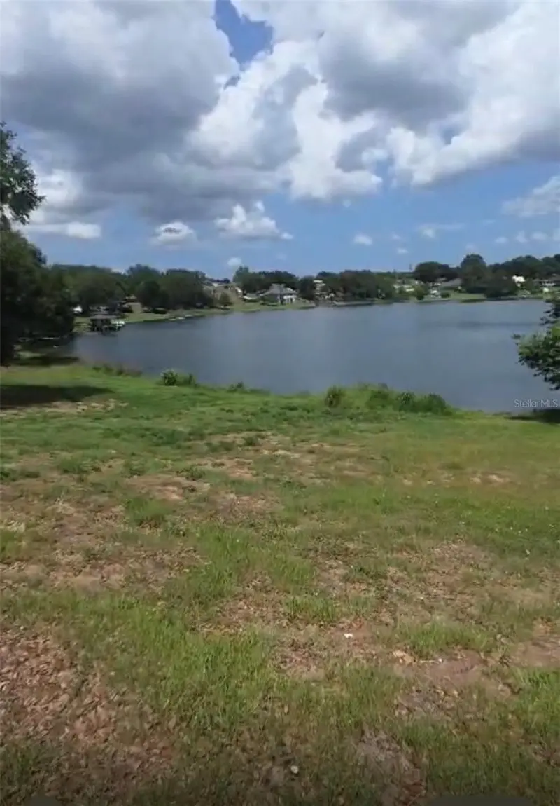 S Lakeshore, FL
