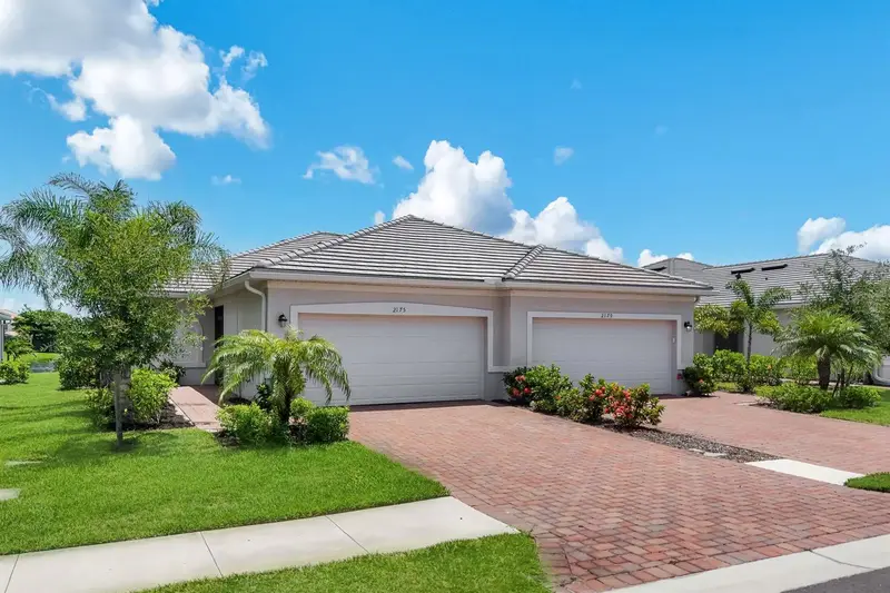 2175 Dragonfruit Way, FL