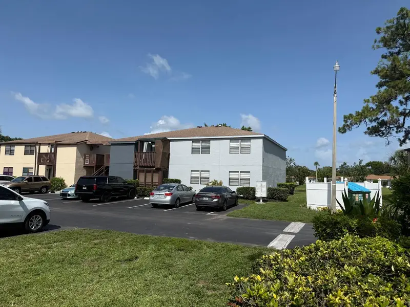 5026 Water Oak Dr #114, FL