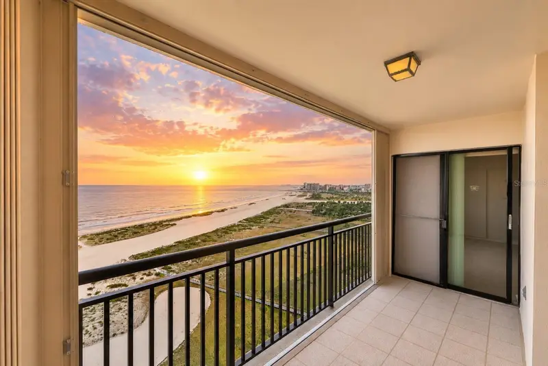 1270 Gulf Blvd #1706, FL