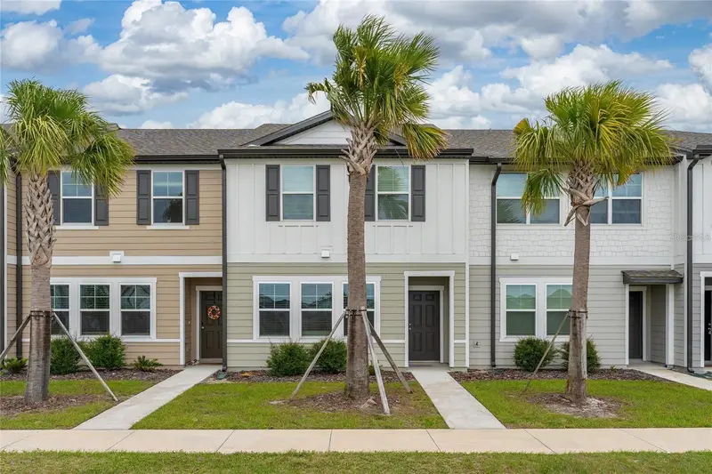 381 Grand Pine Ln, FL