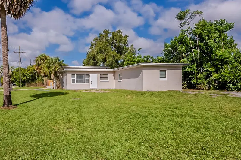 1000 Emeralda Rd, FL