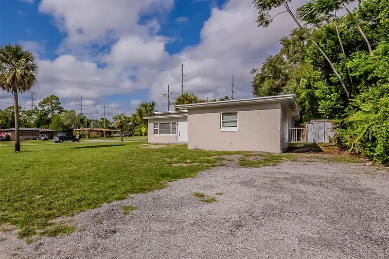 1000 Emeralda Rd, FL