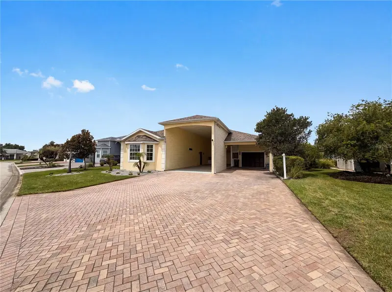 376 Travelers Dr, FL
