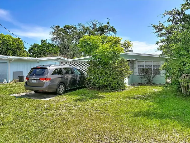 2551 Auburn Ave, FL
