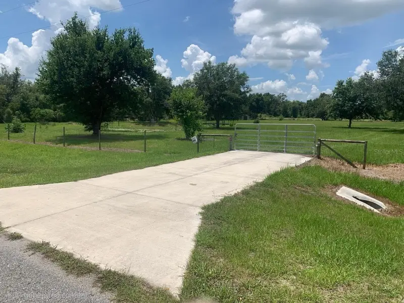 40906 11th Ave E, FL