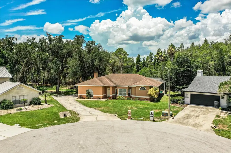 2326 Deerbrook Dr, FL